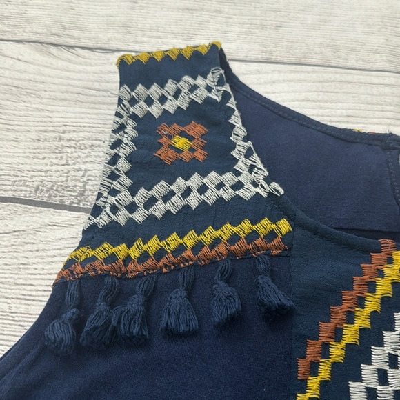 Hannah Navy Blue Sleeveless Knit Top - Picture 3 of 5